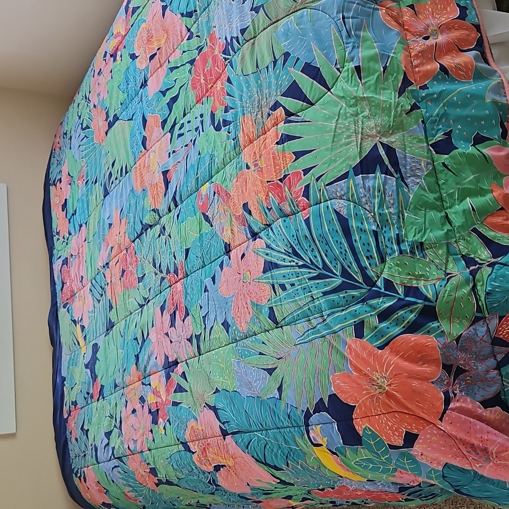 CAL KING Doubke Sided Floral Bedding Set - Multicolor